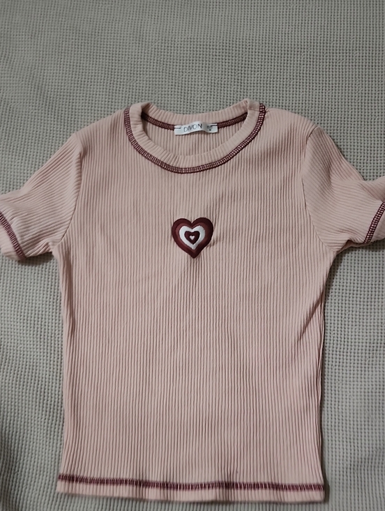 divon Tops - Pink Rib-Knit Heart Patch Tee